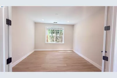 2200 Lotus Way, Tracy, CA 95376 - Photo 25