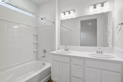 16047 Pirates Cove Ln, Lathrop, CA 95330 - Photo 27