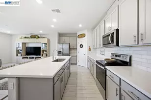 1012 Ramos Dr, Winters, CA 95694 - Photo 11