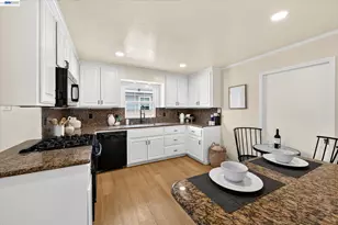 1576 4th St, Livermore, CA 94550 - Photo 11