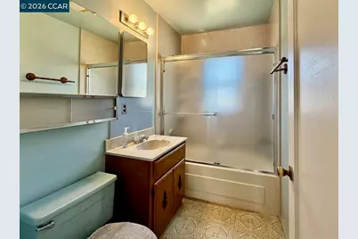 196 Doris Dr, Pleasant Hill, CA 94523 - Photo 19