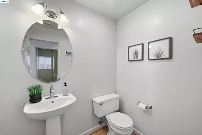 1881 Serpentine Dr, Union City, CA 94587 - Photo 37