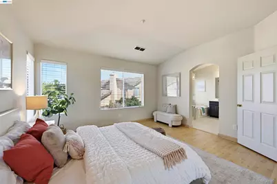 1881 Serpentine Dr, Union City, CA 94587 - Photo 31