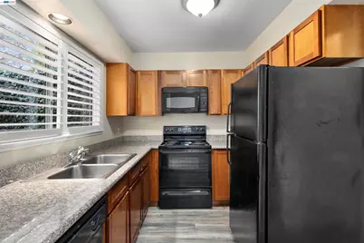 3858 Maybelle Ave, Oakland, CA 94619 - Photo 9