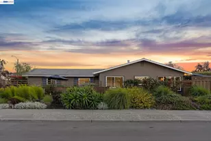 429 Harbor Light Rd, Alameda, CA 94501 - Photo 1