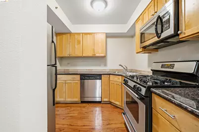 425 28th Street #101B, Oakland, CA 94609 - Photo 9