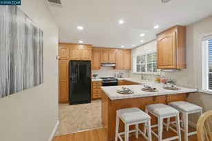 7811 Sunwood Dr, Dublin, CA 94568 - Photo 9