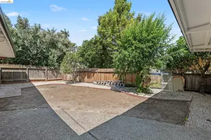 4150 Brookside Dr, Pittsburg, CA 94565 - Photo 33