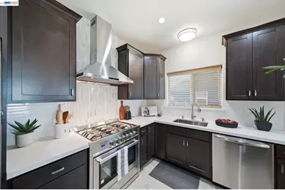 17208 President Dr, Castro Valley, CA 94546 - Photo 19