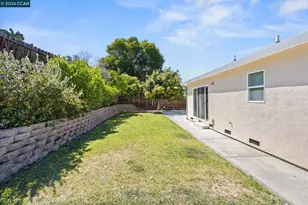 2274 Mt Whitney Dr, Pittsburg, CA 94565 - Photo 25
