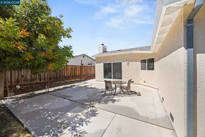 2274 Mount Whitney Dr, Pittsburg, CA 94565 - Photo 21