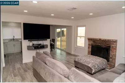 2135 Apricot Court, Pittsburg, CA 94565 - Photo 5