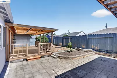 20242 Lucot Ct, San Lorenzo, CA 94541 - Photo 25