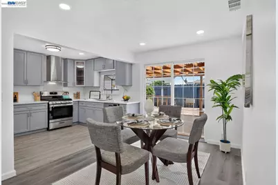 20242 Lucot Ct, San Lorenzo, CA 94541 - Photo 11