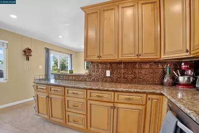 4249 Ridge Dr, Pittsburg, CA 94565 - Photo 15