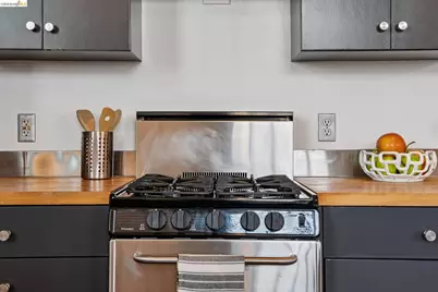 247 4th St #301, Oakland, CA 94607 - Photo 17