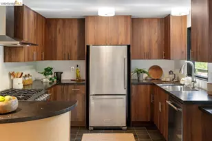 433 Capricorn Ave, Oakland, CA 94611 - Photo 17