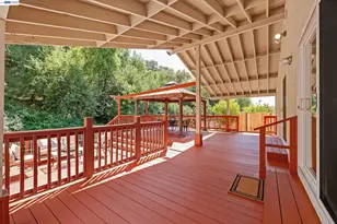 5195 Camino Alta Mira, Castro Valley, CA 94546 - Photo 33