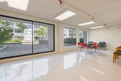 9 Commodore Dr #A207, Emeryville, CA 94608 - Photo 25