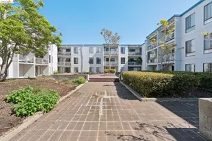 9 Commodore Dr, Emeryville, CA 94608 - Photo 23