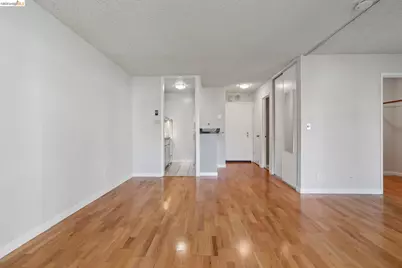 9 Commodore Dr #A207, Emeryville, CA 94608 - Photo 7