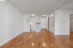 9 Commodore Dr, Emeryville, CA 94608 - Photo 7