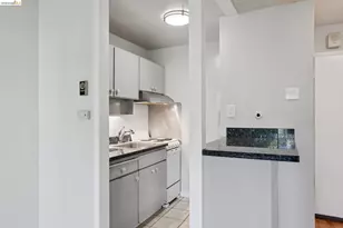9 Commodore Dr, Emeryville, CA 94608 - Photo 9