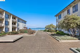 9 Commodore Dr, Emeryville, CA 94608 - Photo 1