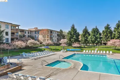 9 Commodore Dr #A207, Emeryville, CA 94608 - Photo 33