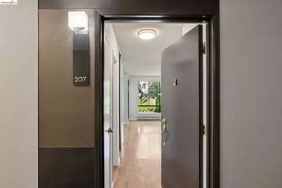 9 Commodore Dr #A207, Emeryville, CA 94608 - Photo 3