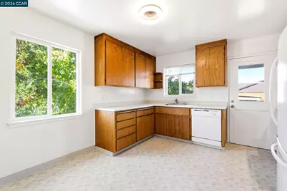 1812 Carlson Blvd, Richmond, CA 94804 - Photo 11