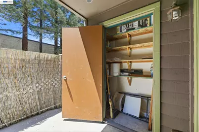 1137 Yarwood Court, San Jose, CA 95128 - Photo 25