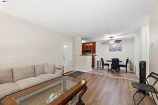 1137 Yarwood Ct, San Jose, CA 95128 - Photo 7