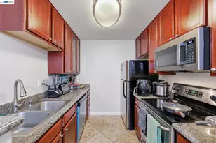 1137 Yarwood Ct, San Jose, CA 95128 - Photo 9