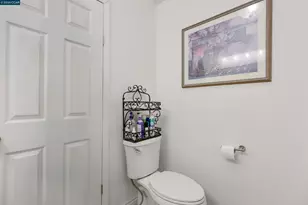 2368 Dalis Dr, Concord, CA 94520 - Photo 31