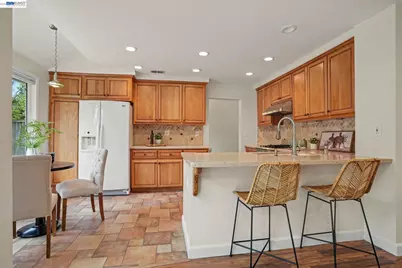 135 Justin Cir, Alameda, CA 94502 - Photo 9