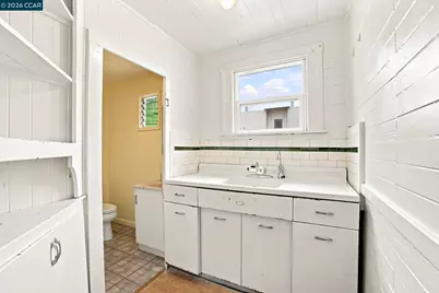 913 France Ave, San Francisco, CA 94122 - Photo 21