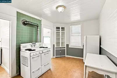 913 France Ave, San Francisco, CA 94122 - Photo 15