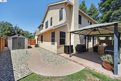 333 Glenbriar Cir, Tracy, CA 95377 - Photo 9