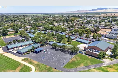 333 Glenbriar Cir, Tracy, CA 95377 - Photo 47