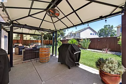 333 Glenbriar Cir, Tracy, CA 95377 - Photo 13