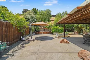 1150 Los Palos Ct, Pittsburg, CA 94565 - Photo 23
