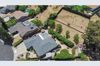 1150 Los Palos Ct, Pittsburg, CA 94565 - Photo 27