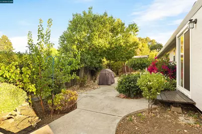 1694 Tammy Ln, Concord, CA 94519 - Photo 63