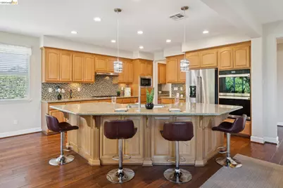 661 Stoneman Ct, Benicia, CA 94510 - Photo 15