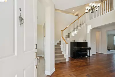 661 Stoneman Ct, Benicia, CA 94510 - Photo 5