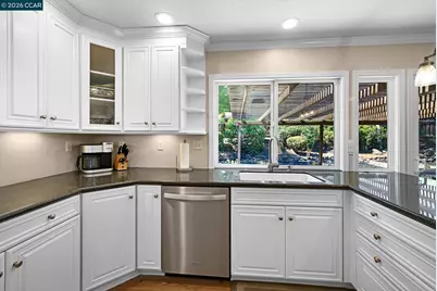 5706 Pepperridge Way, Concord, CA 94521 - Photo 11