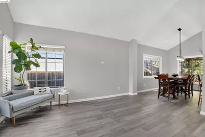 2717 Lobelia Ct, Antioch, CA 94531 - Photo 7
