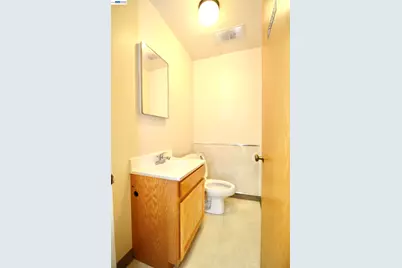 15845 Channel, San Lorenzo, CA 94580 - Photo 13