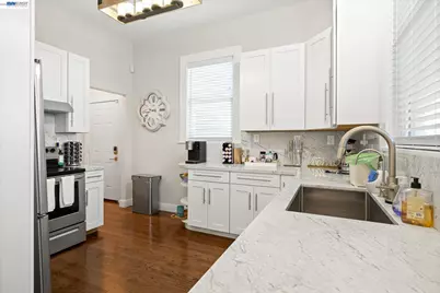 2207 21st St, Oakland, CA 94606 - Photo 11